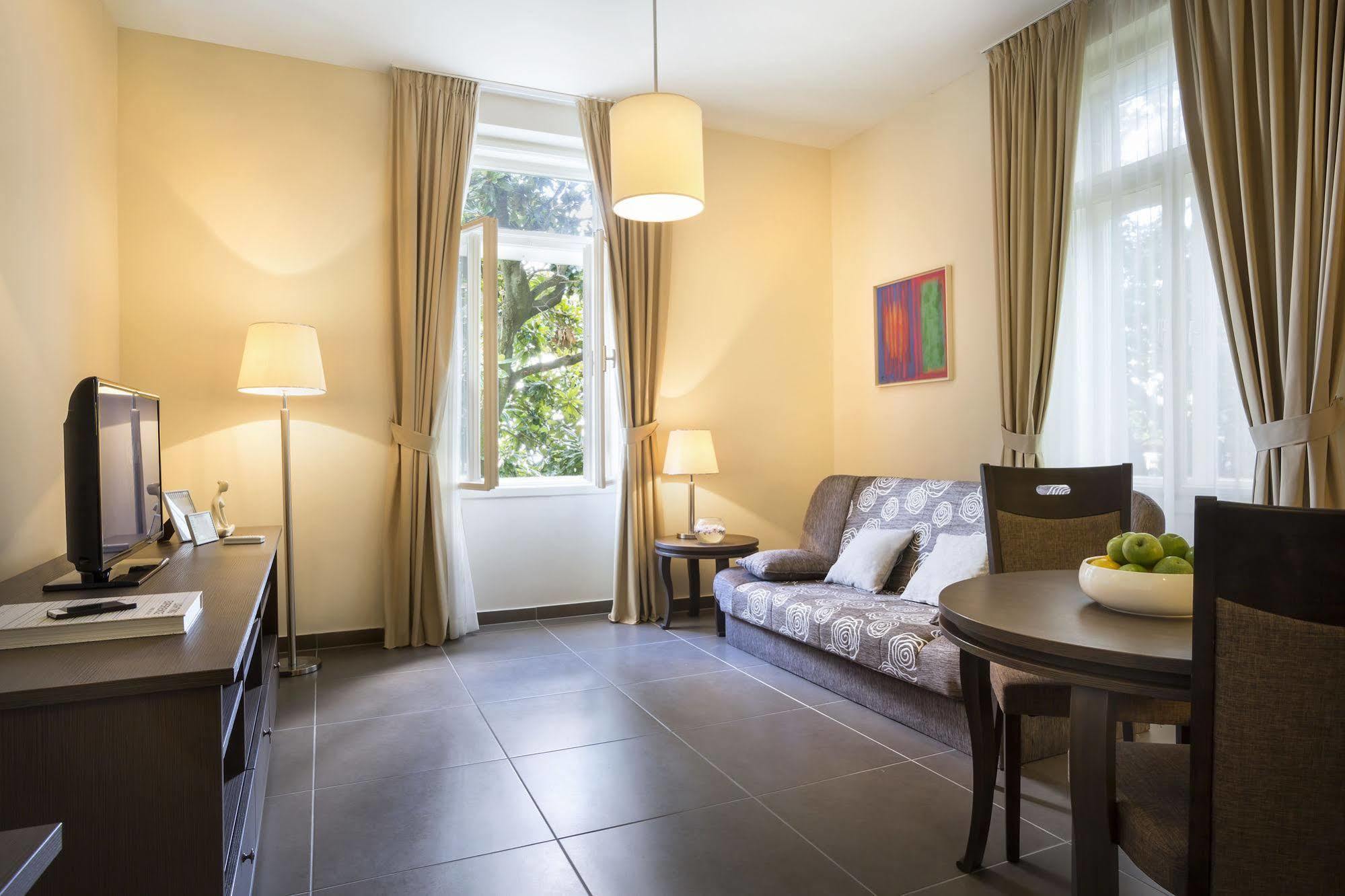 Remisens Villa Elsa Laurana Esterno foto